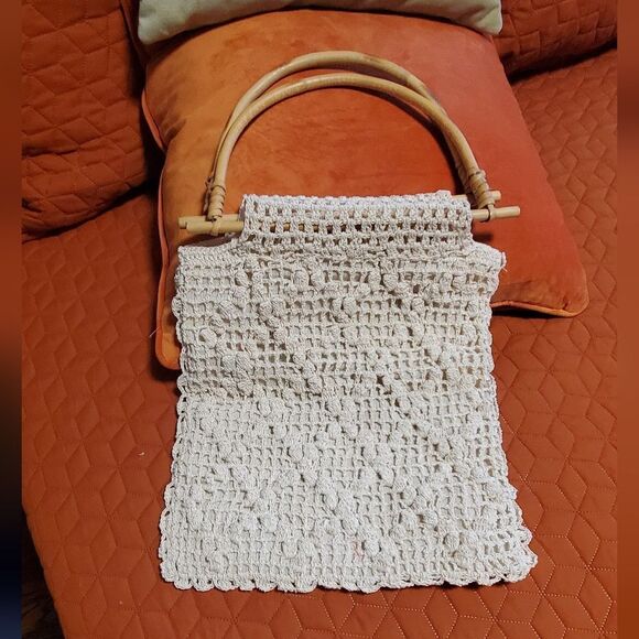 Crochet Purse - Bamboo Handle - Picture 1 of 6